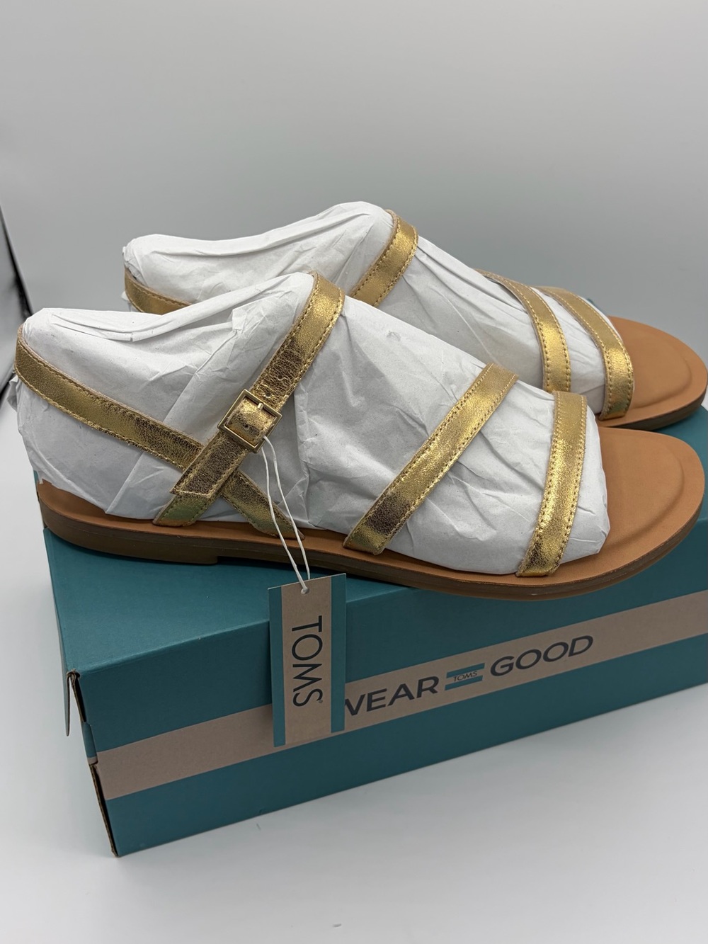 Toms Metallic Gold Leather Kira Sandal - Picture 7 of 8